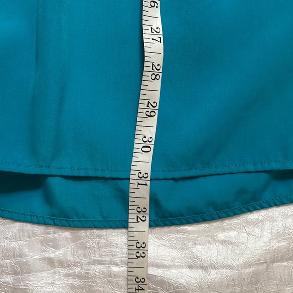 3/$15 Beautiful blue Sleeveless V-Neck Dress Forever 21, Size S (Worn only once) - Picture 6 of 6